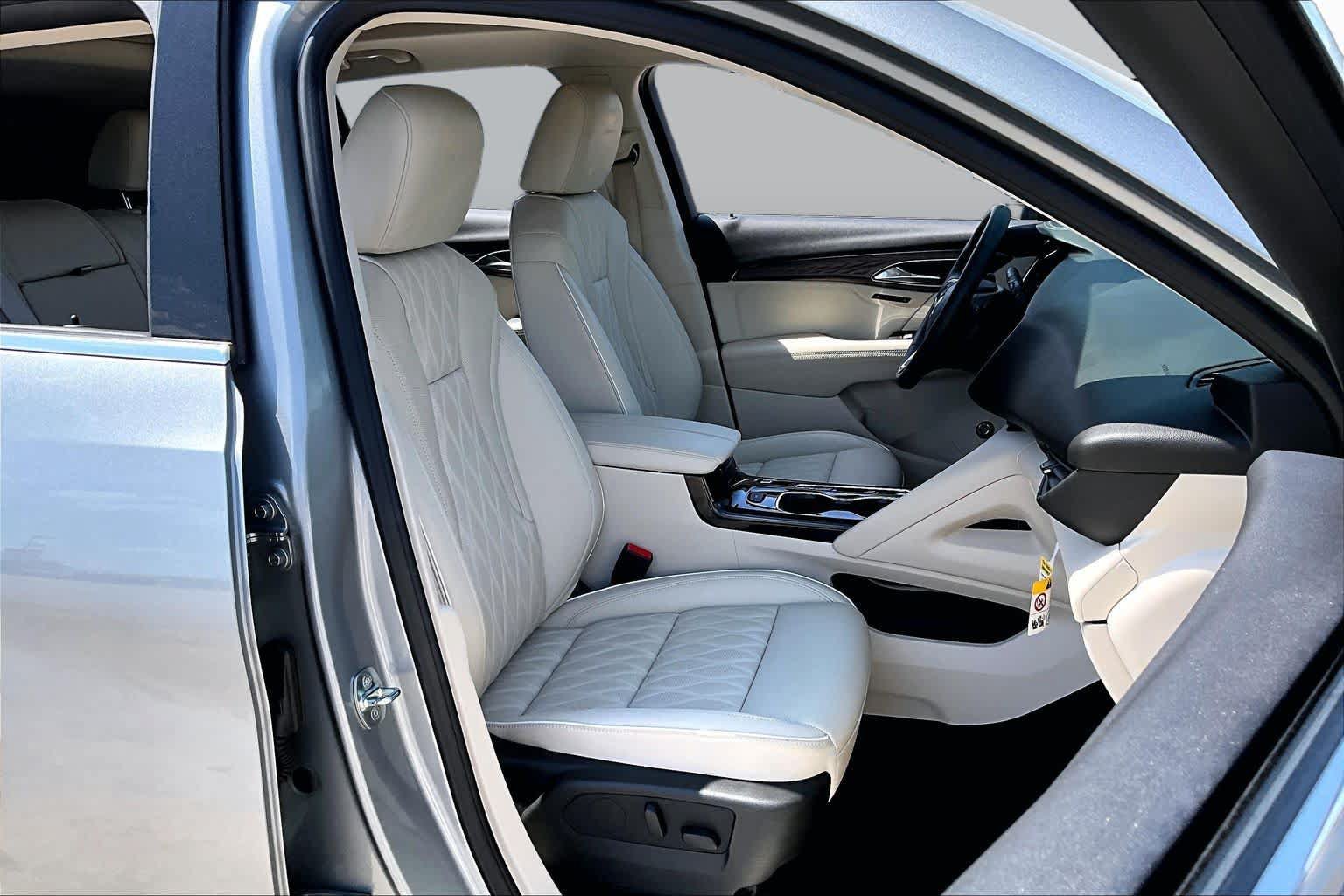 Used 2023 Buick Envision Avenir FWD image 9