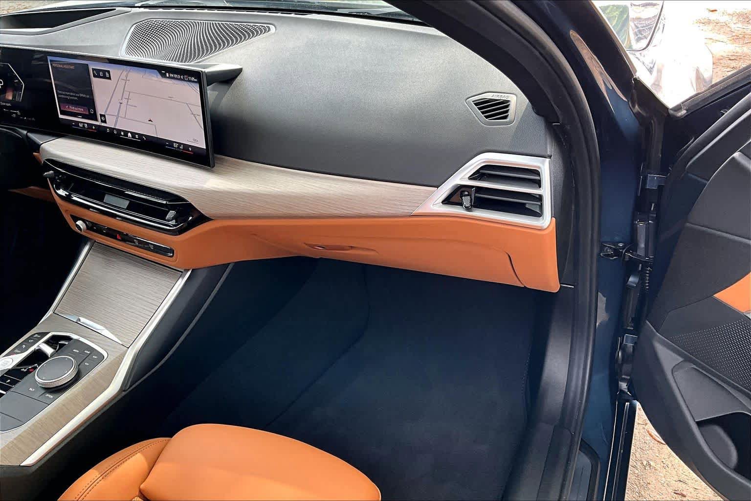 Certified 2025 BMW 330i Sedan RWD image 18