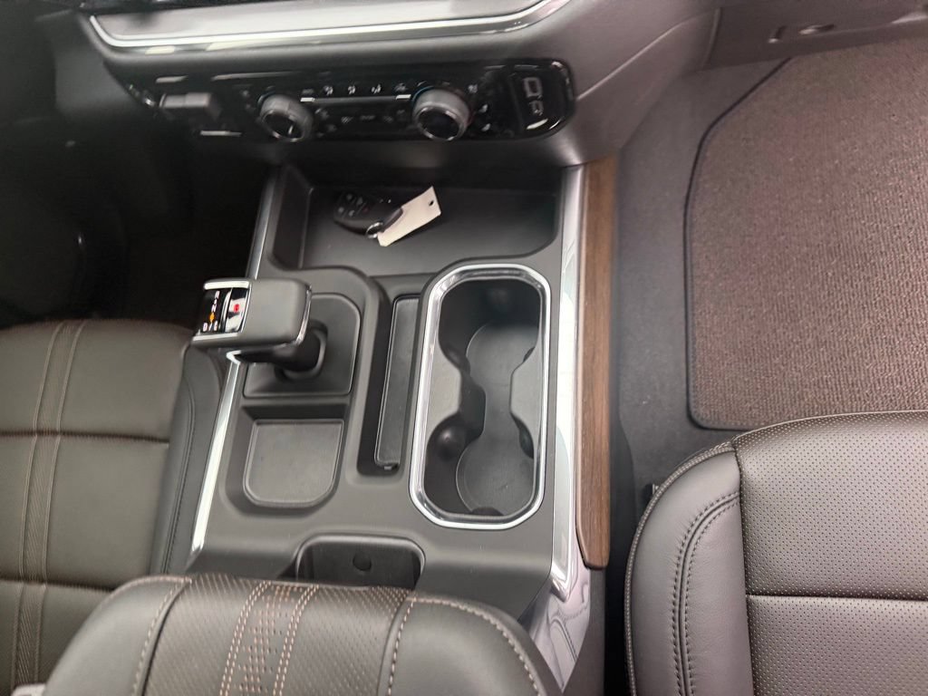 Used 2026 Chevrolet Silverado 1500 High Country w/ Technology Package RWD image 46