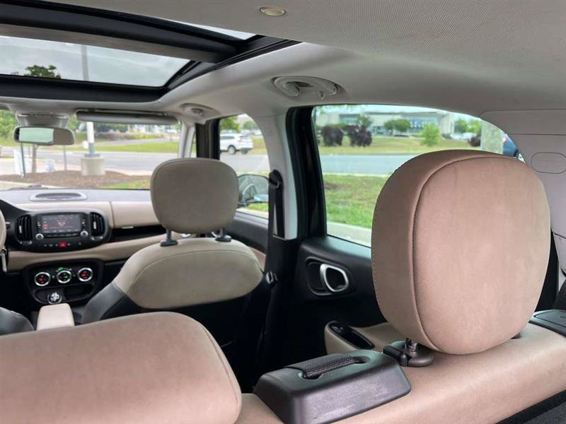 Used 2014 FIAT 500L Lounge FWD image 32