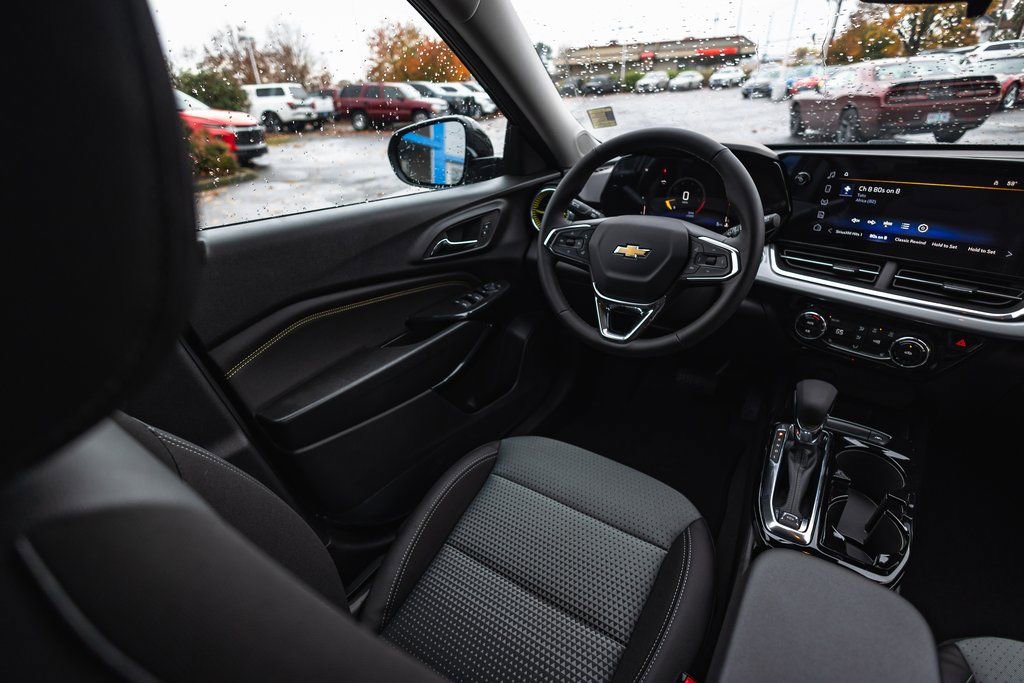 New 2026 Chevrolet Trax LT image 12