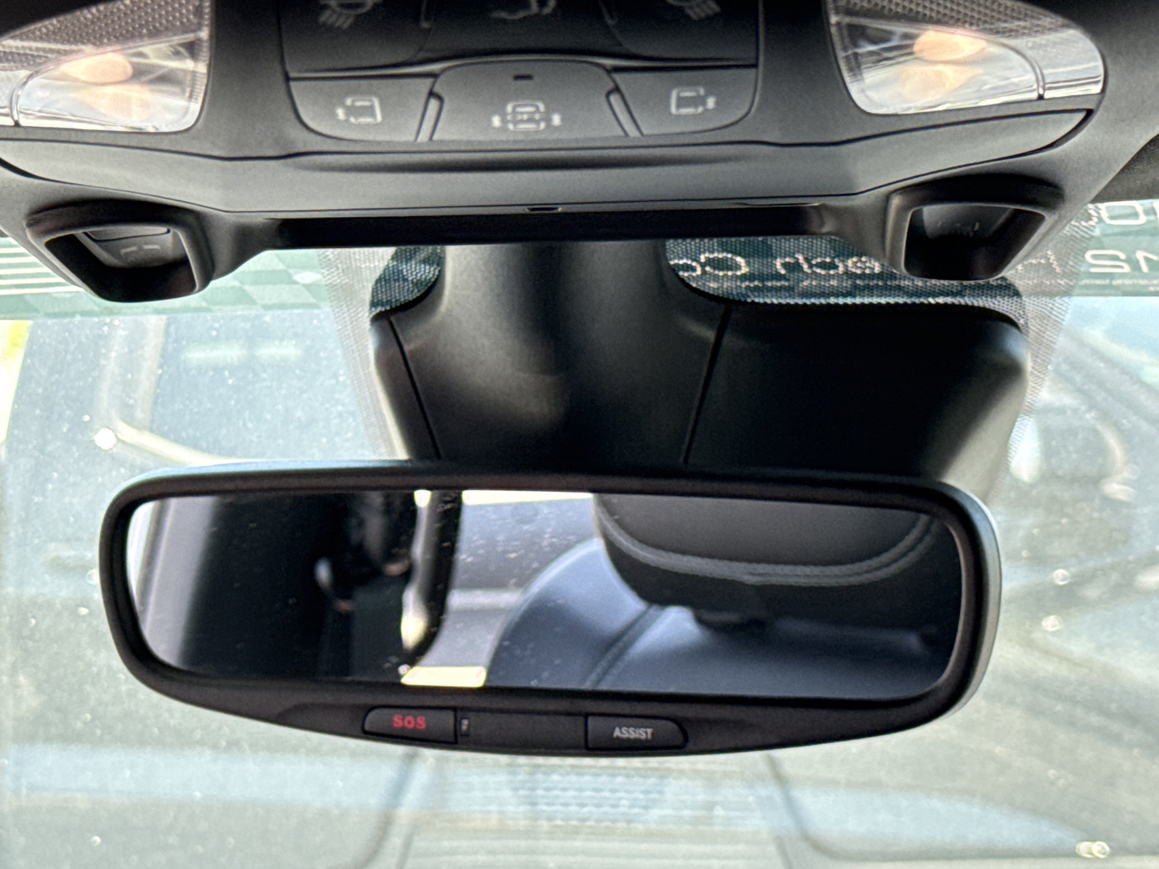 Used 2025 Chrysler Pacifica Select FWD image 25