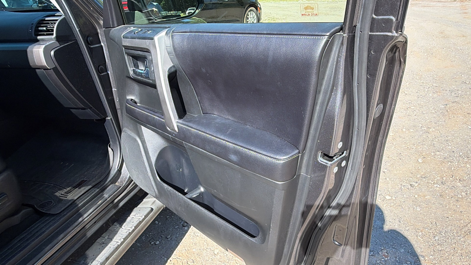 Used 2017 Toyota 4Runner SR5 Premium RWD image 18