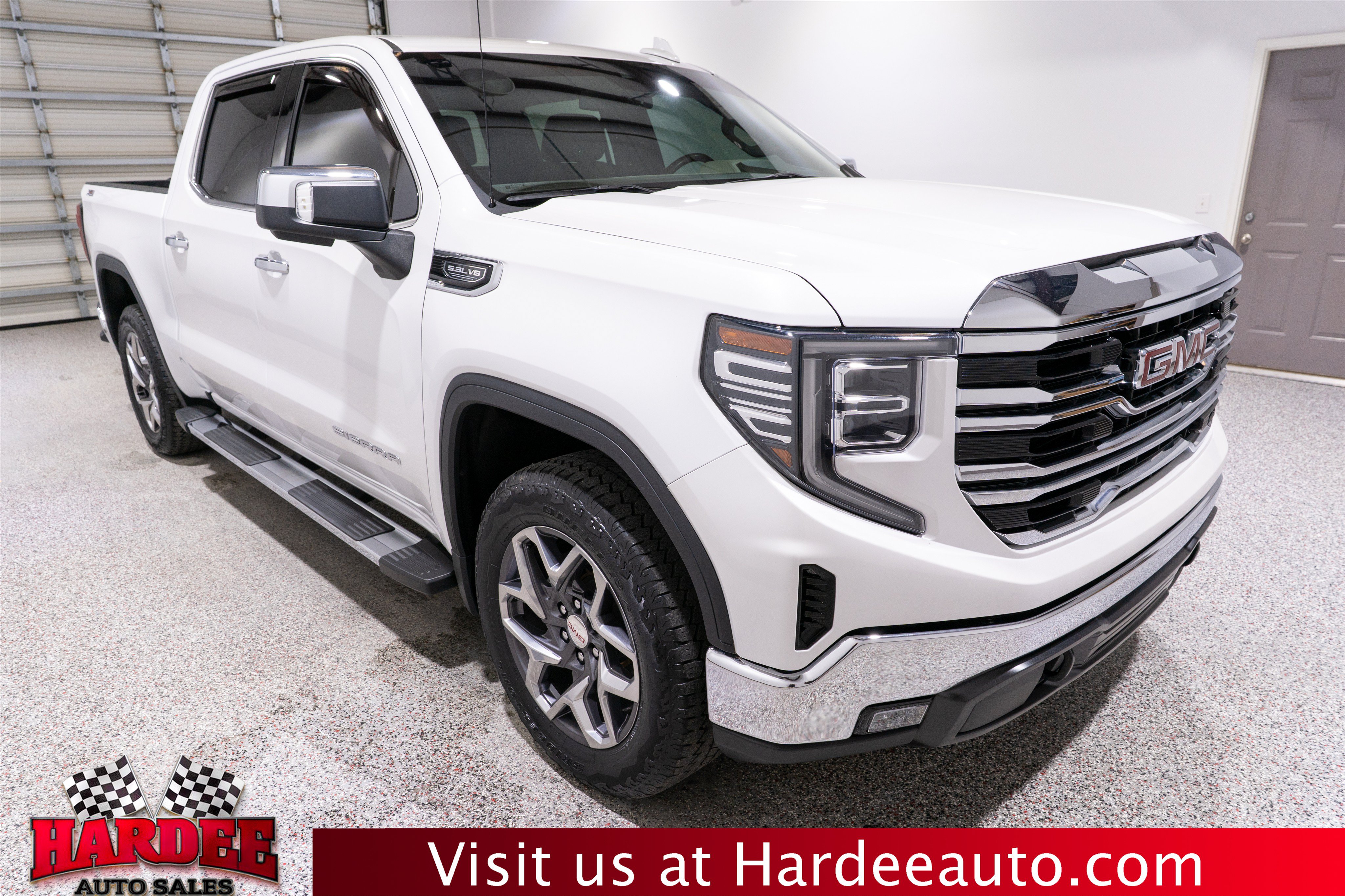 Used 2023 GMC Sierra 1500 SLT w/ SLT Premium Package AWD/4WD image 6