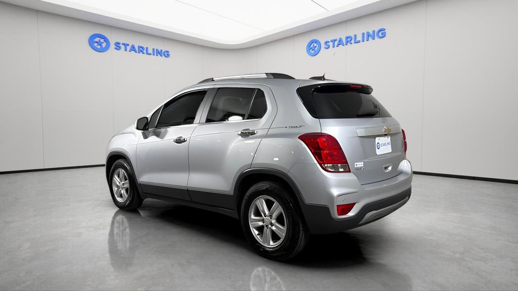 Used 2020 Chevrolet Trax LT w/ Driver Confidence Package FWD image 6
