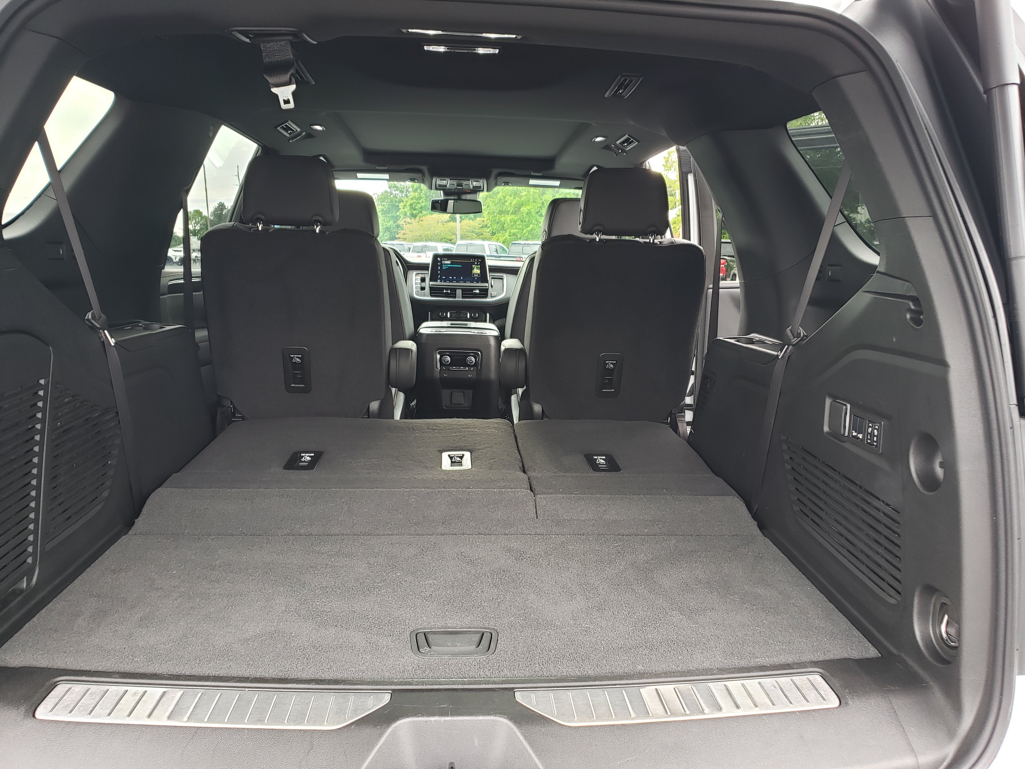 Used 2024 Chevrolet Tahoe RST w/ Luxury Package AWD/4WD image 11