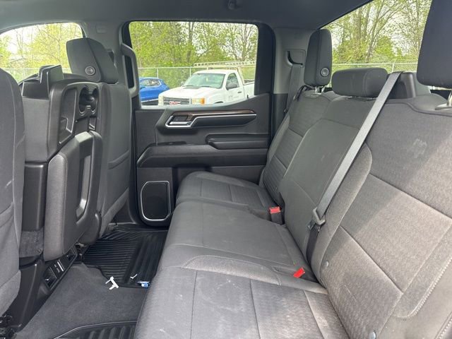 Used 2022 Chevrolet Silverado 1500 LT AWD/4WD image 11