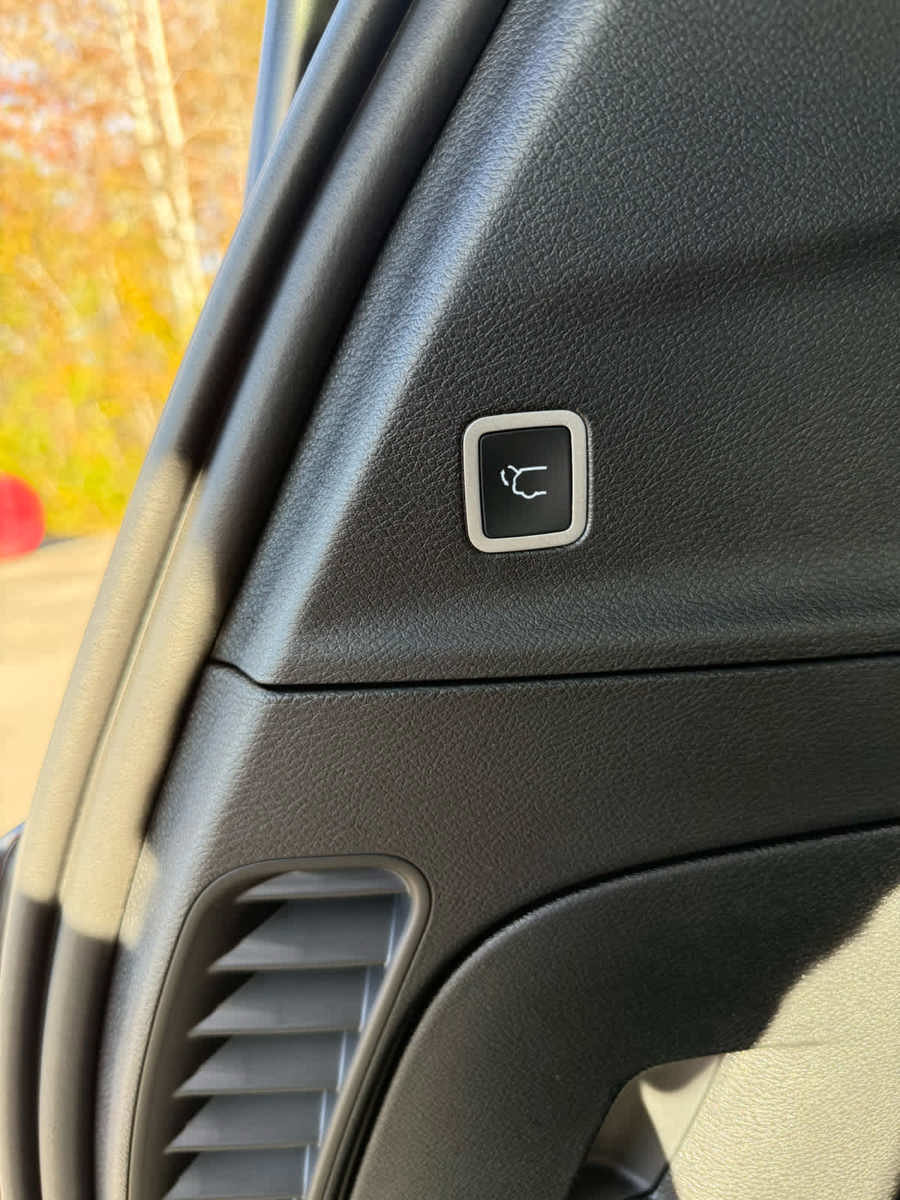 New 2026 Chrysler Pacifica Select image 6