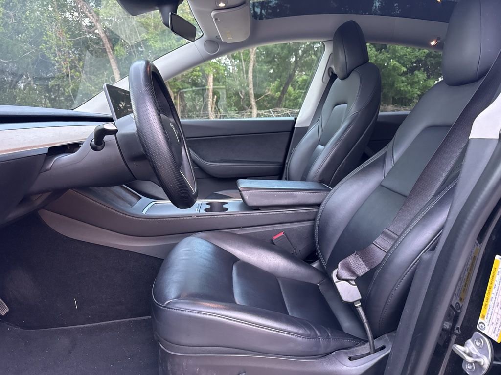 Used 2021 Tesla Model Y Long Range AWD/4WD image 21