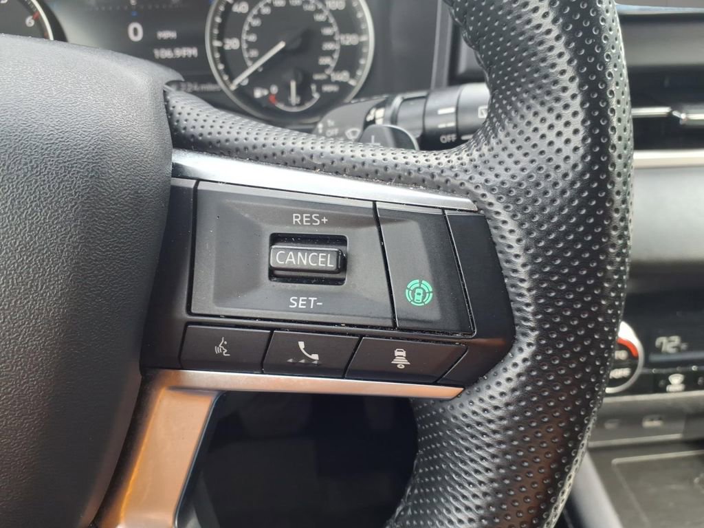 Used 2024 Mitsubishi Outlander SE Black Edition image 17