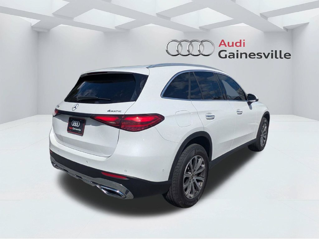 Used 2024 Mercedes-Benz GLC 300 4MATIC image 4
