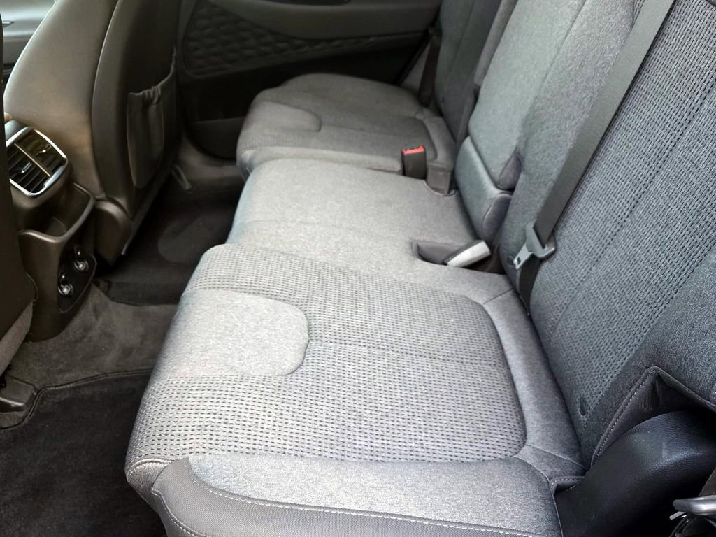 Used 2019 Hyundai Santa Fe SE image 26