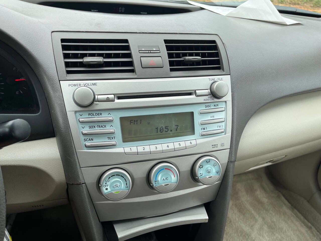 Used 2009 Toyota Camry LE FWD image 10