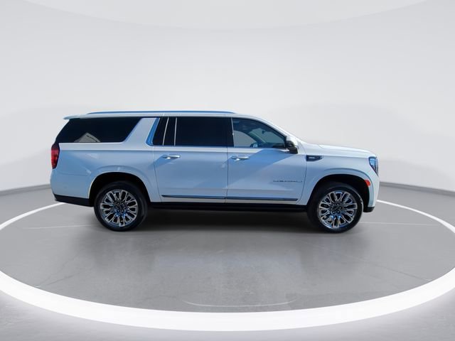 Used 2023 GMC Yukon XL Denali Ultimate image 9