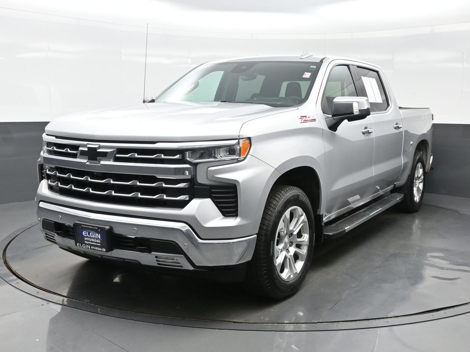 Used 2022 Chevrolet Silverado 1500 LTZ w/ LTZ Premium Package AWD/4WD image 1