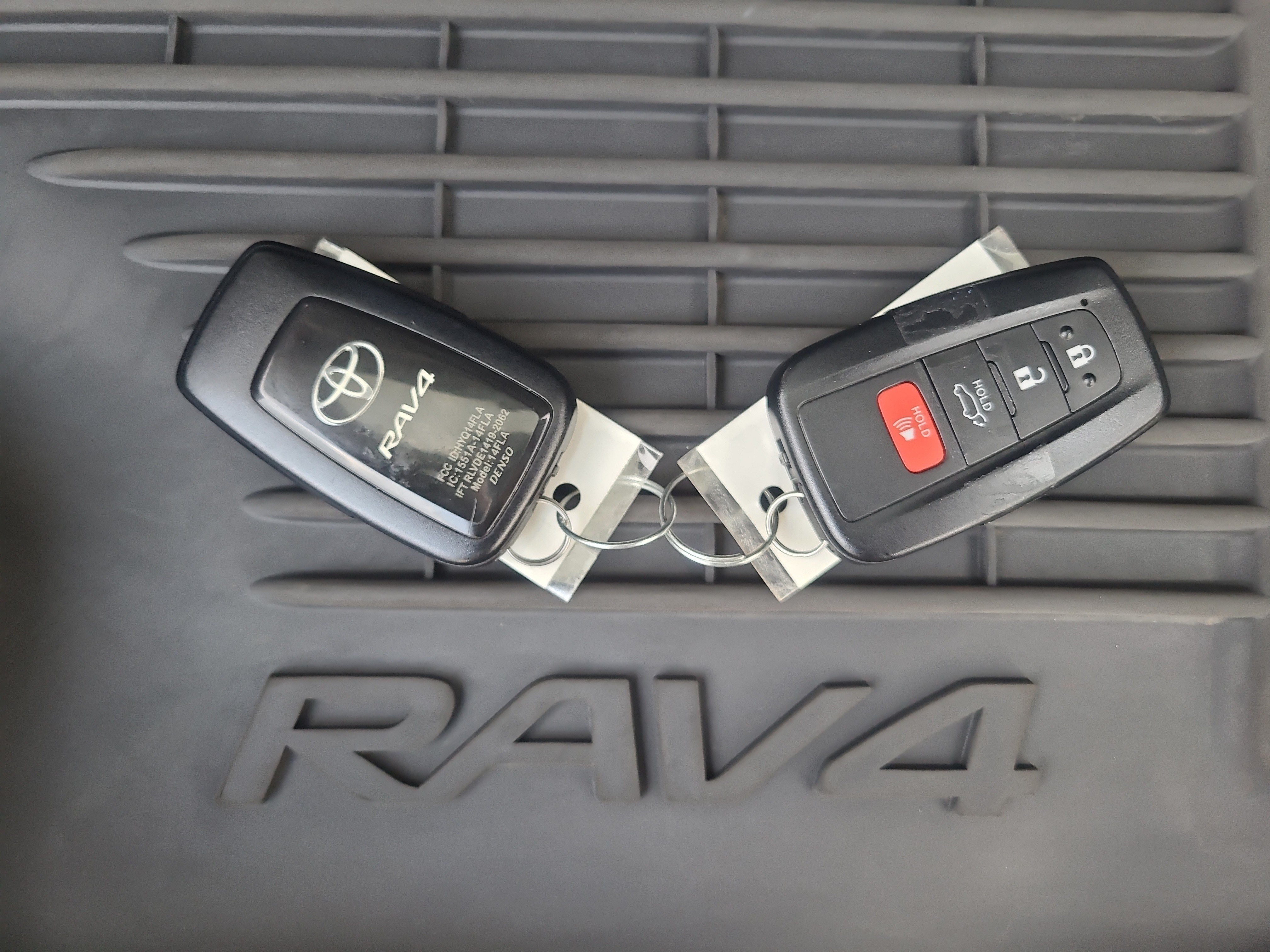 Certified 2025 Toyota RAV4 Limited w/ Advanced Technology Package AWD/4WD image 31