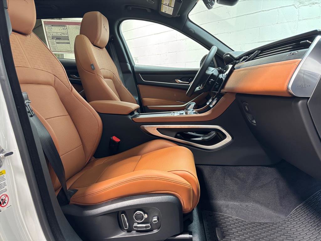 New 2026 Jaguar F-PACE R-Dynamic S image 31