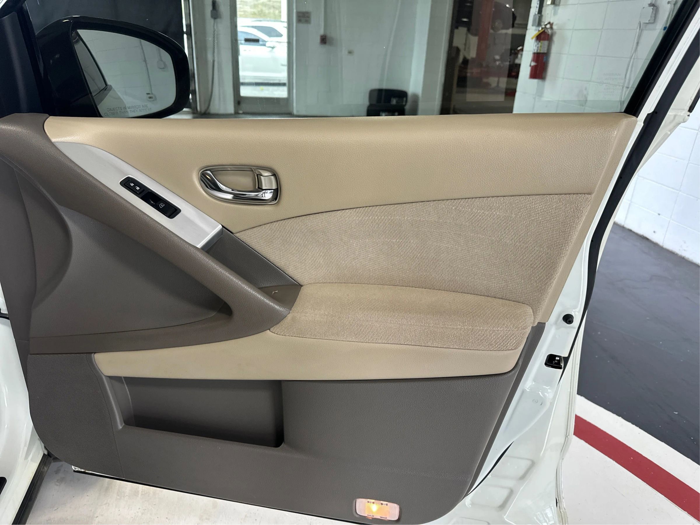 Used 2013 Nissan Murano S image 23