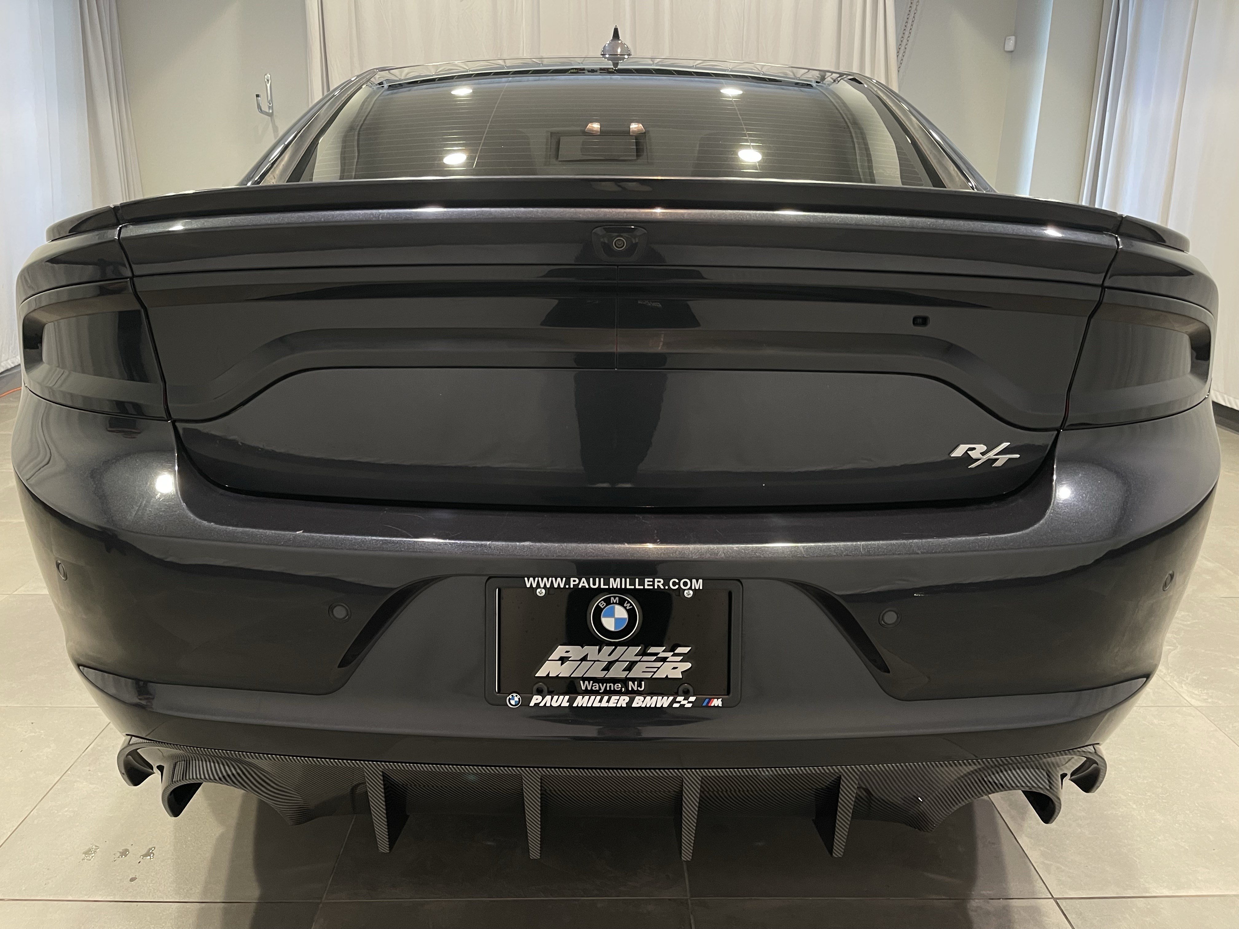 Used 2017 Dodge Charger R/T w/ Premium Group RWD image 5