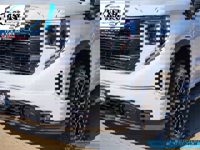 Used 2025 GMC Sierra 1500 Elevation image 10