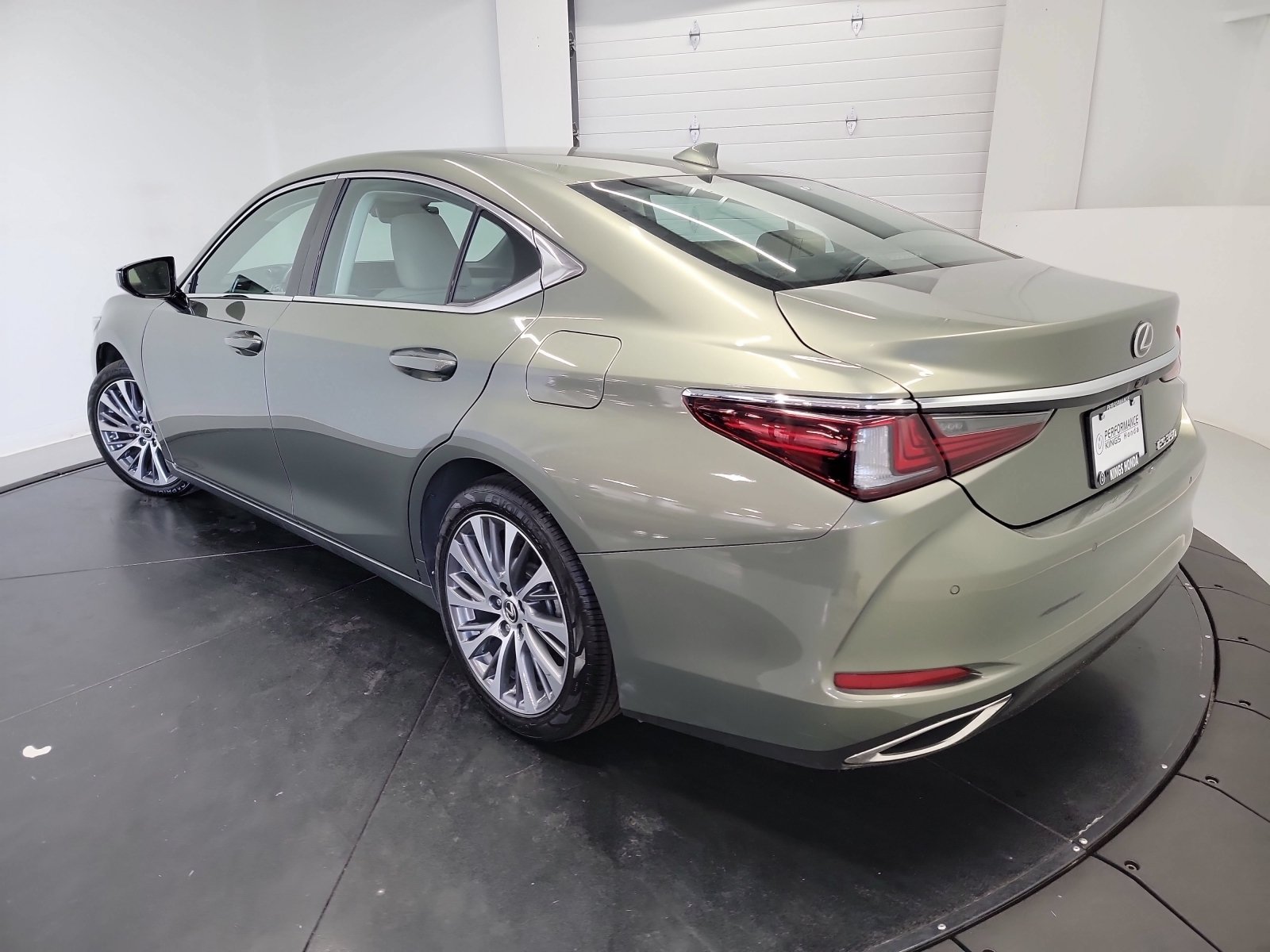 Used 2020 Lexus ES 350 w/ Premium Package FWD image 9