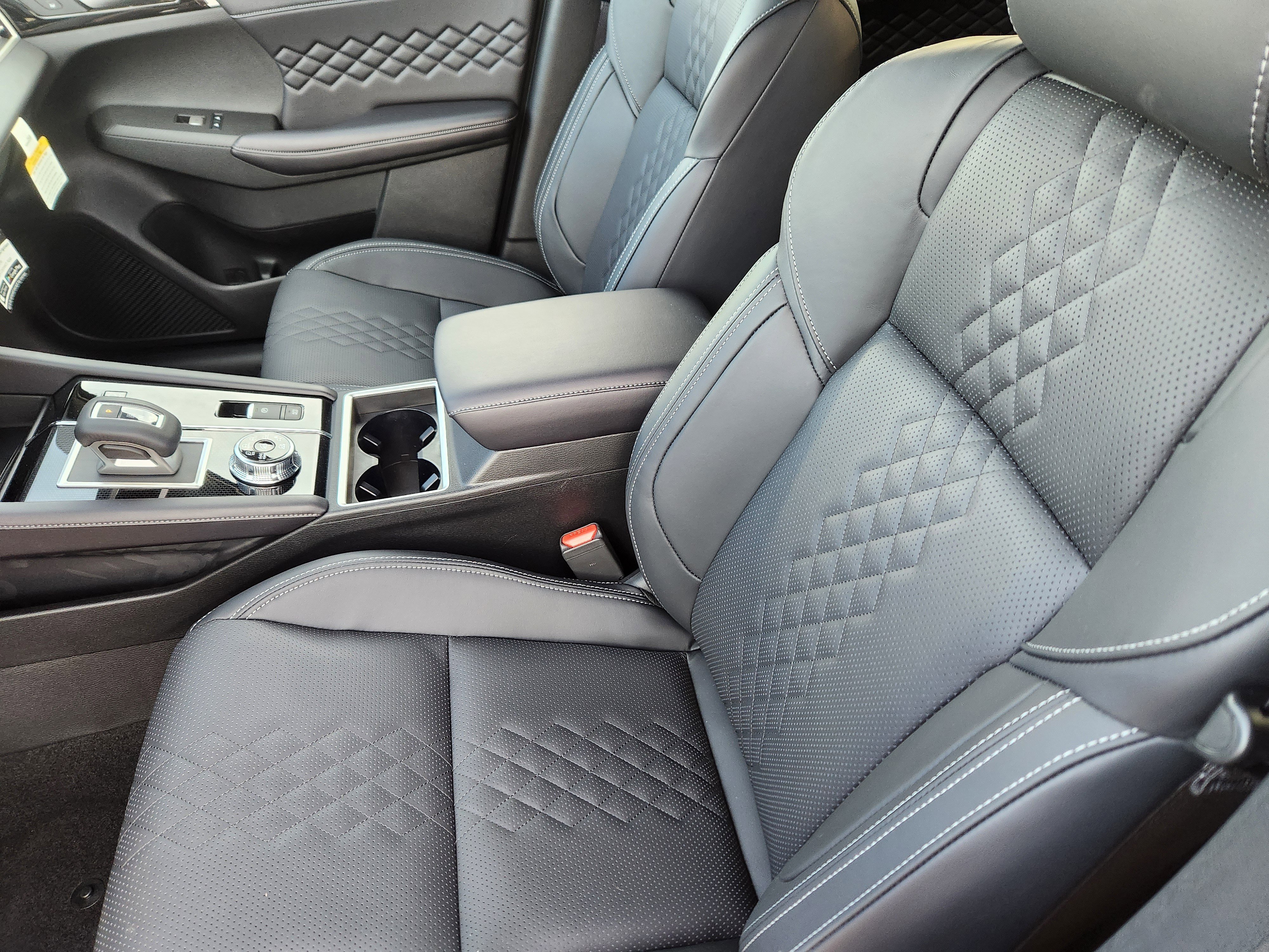 New 2025 Mitsubishi Outlander SEL Black Edition image 10