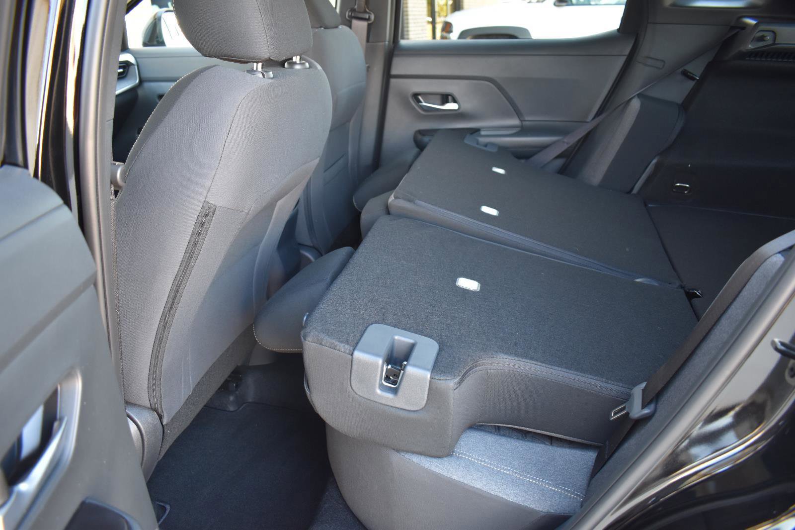 Certified 2025 Nissan Kicks SV image 30