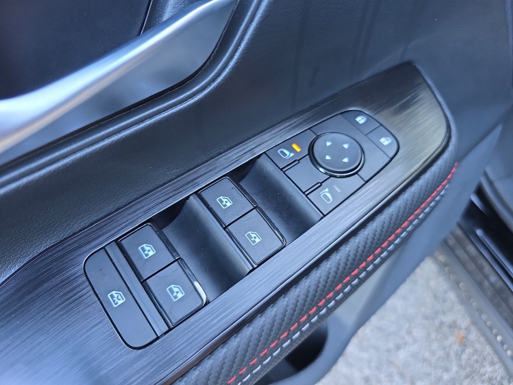 New 2027 Nissan Kicks SR w/ SR Premium Package FWD image 19