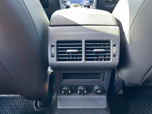 Used 2020 Jaguar F-PACE Premium image 43