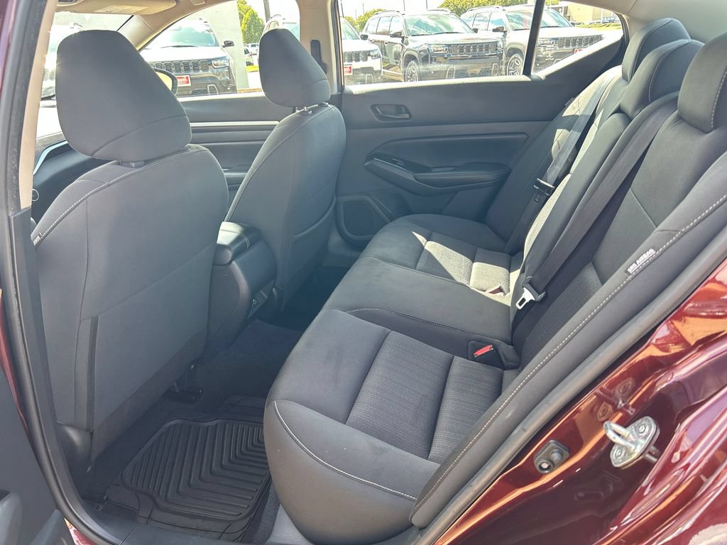 Used 2023 Nissan Altima 2.5 SV FWD image 13