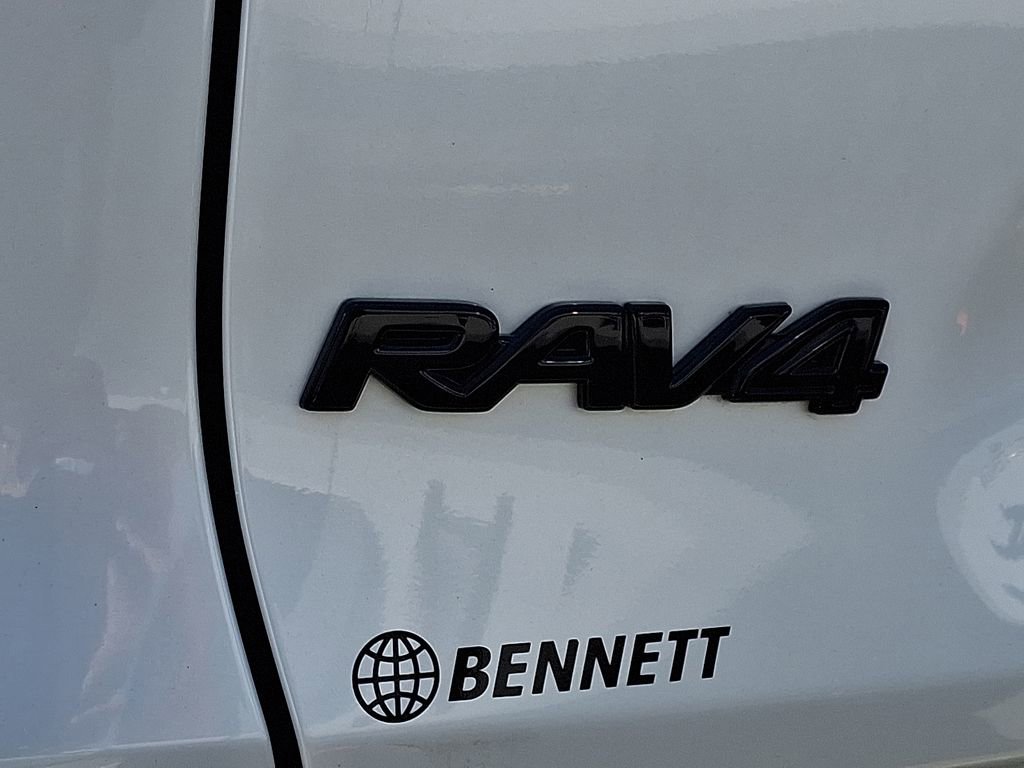 Used 2025 Toyota RAV4 XSE w/ Weather Package AWD/4WD image 10