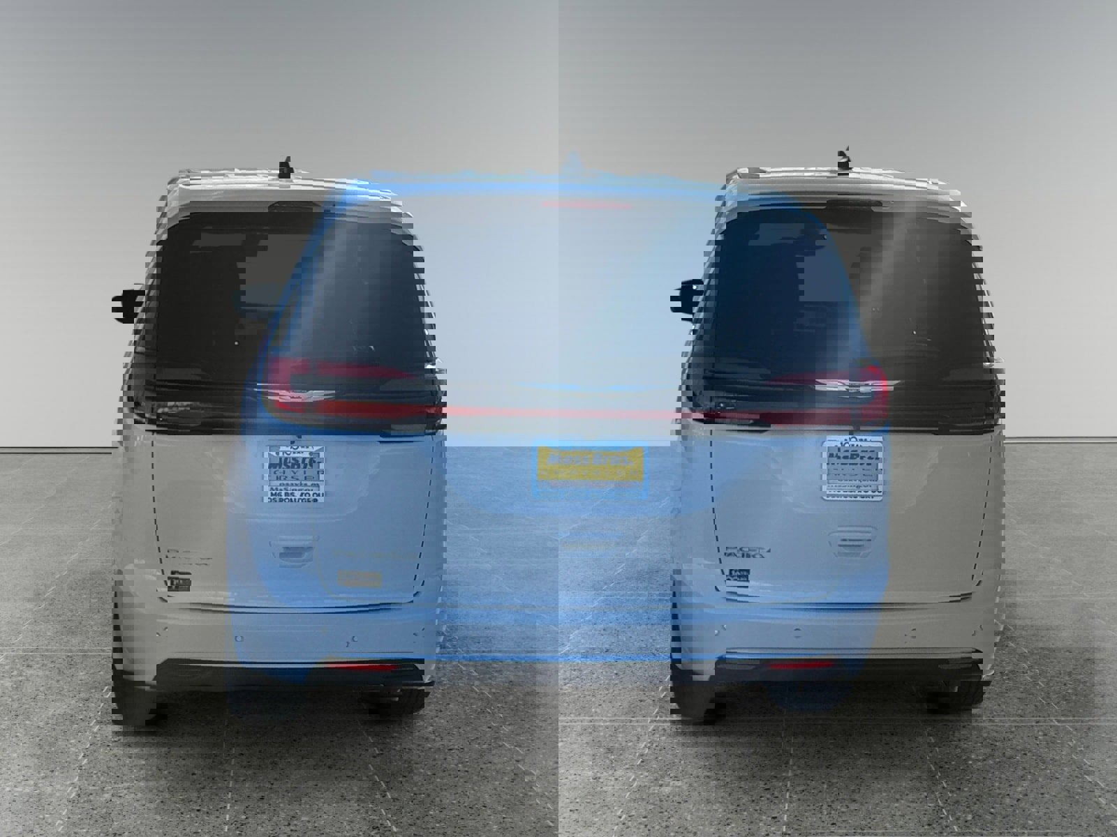 New 2026 Chrysler Pacifica Select FWD image 4