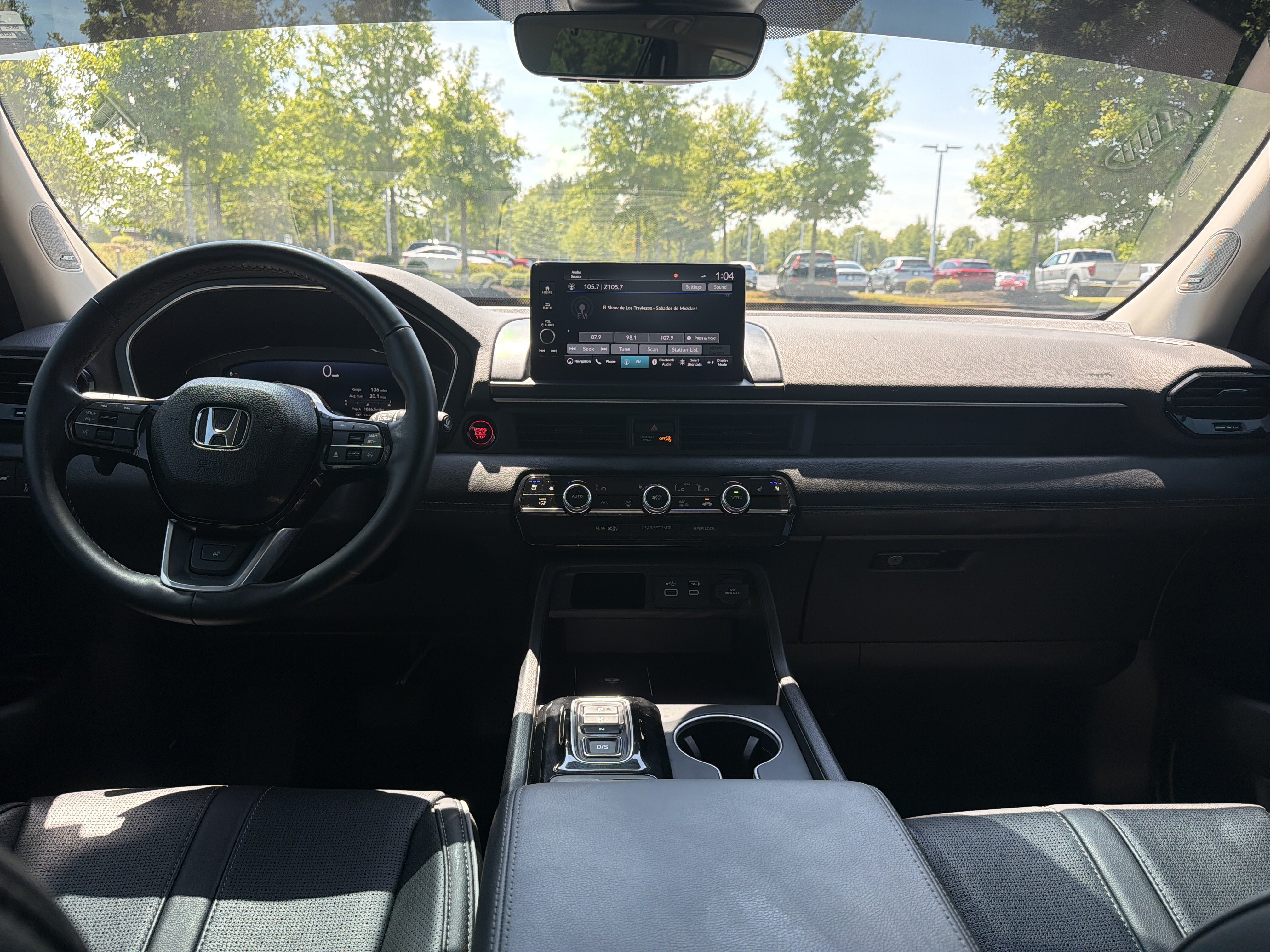 Used 2025 Honda Pilot Elite image 29