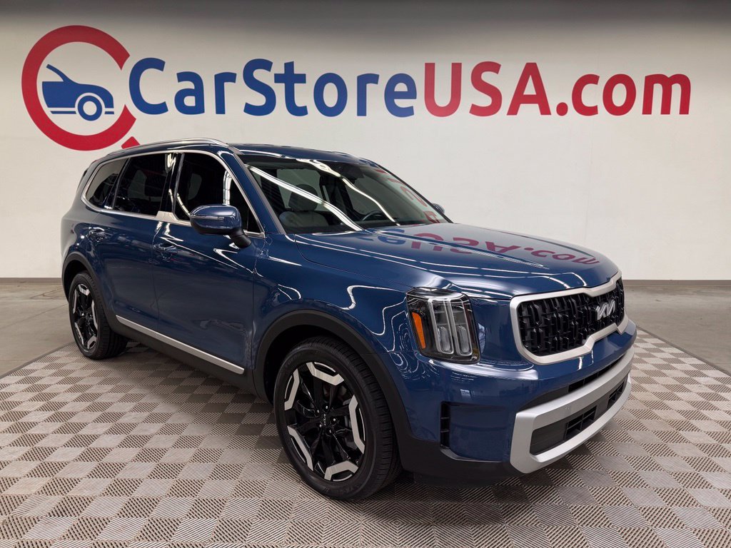 Used 2023 Kia Telluride EX w/ EX Captain's Chair Package