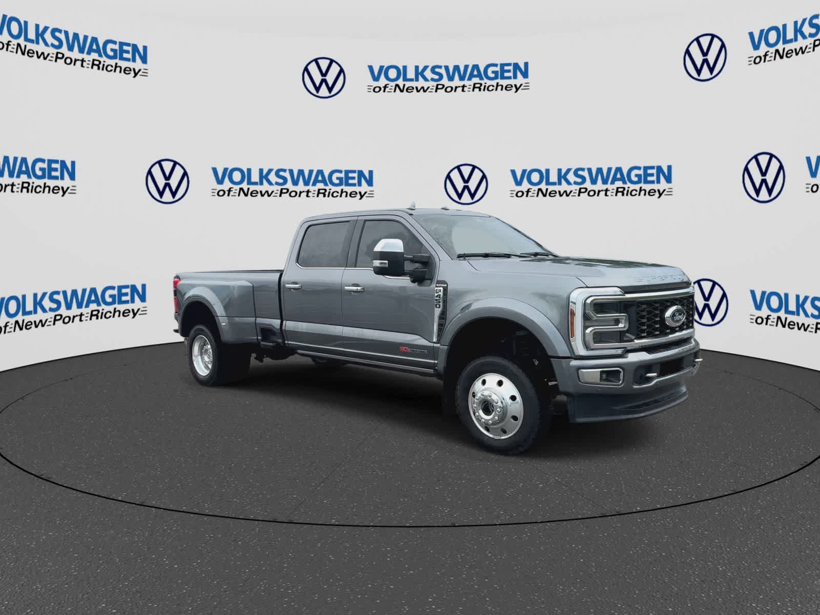 Used 2024 Ford F450 Platinum AWD/4WD image 2