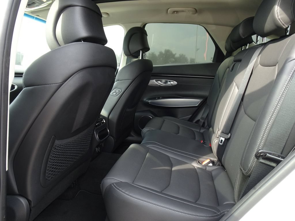 Used 2022 Genesis GV70 2.5T w/ Select Package AWD/4WD image 17