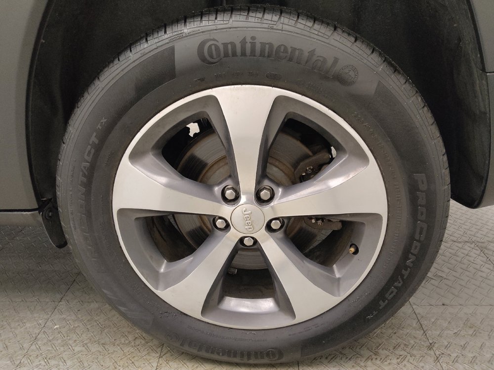 Used 2019 Jeep Cherokee Limited image 31