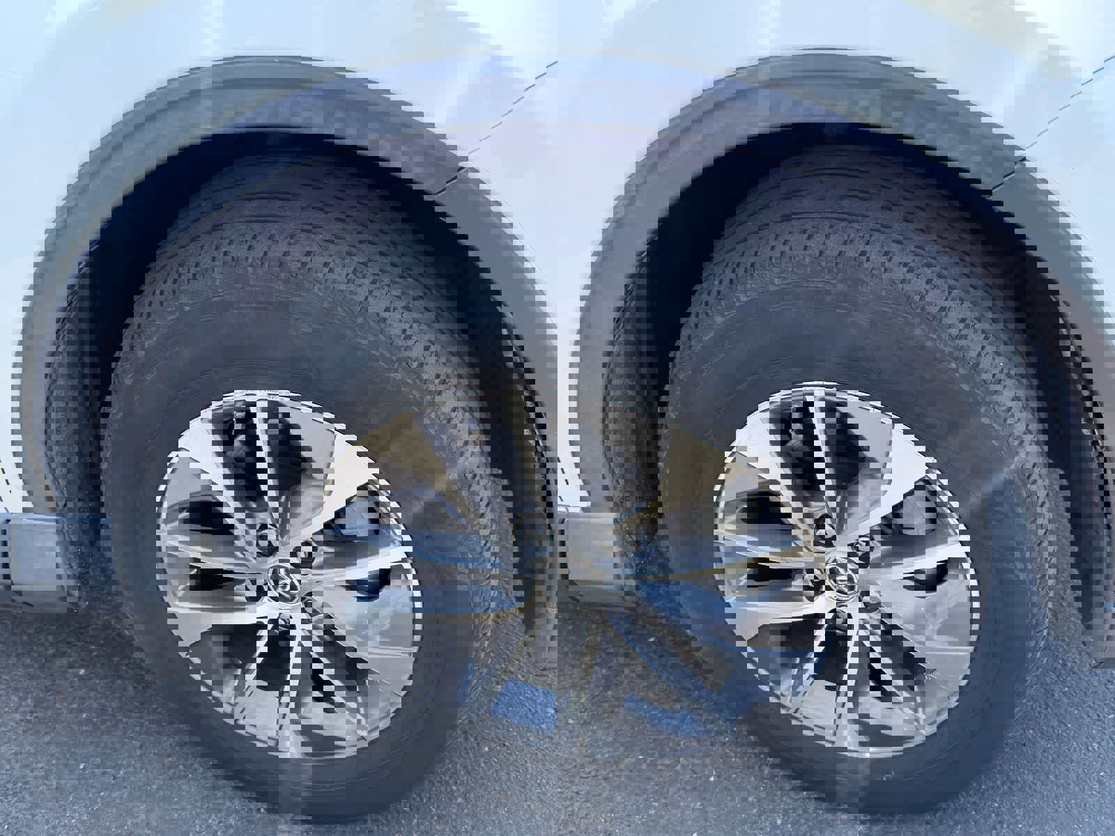 Used 2018 Toyota RAV4 XLE w/ Convenience Package AWD/4WD image 6