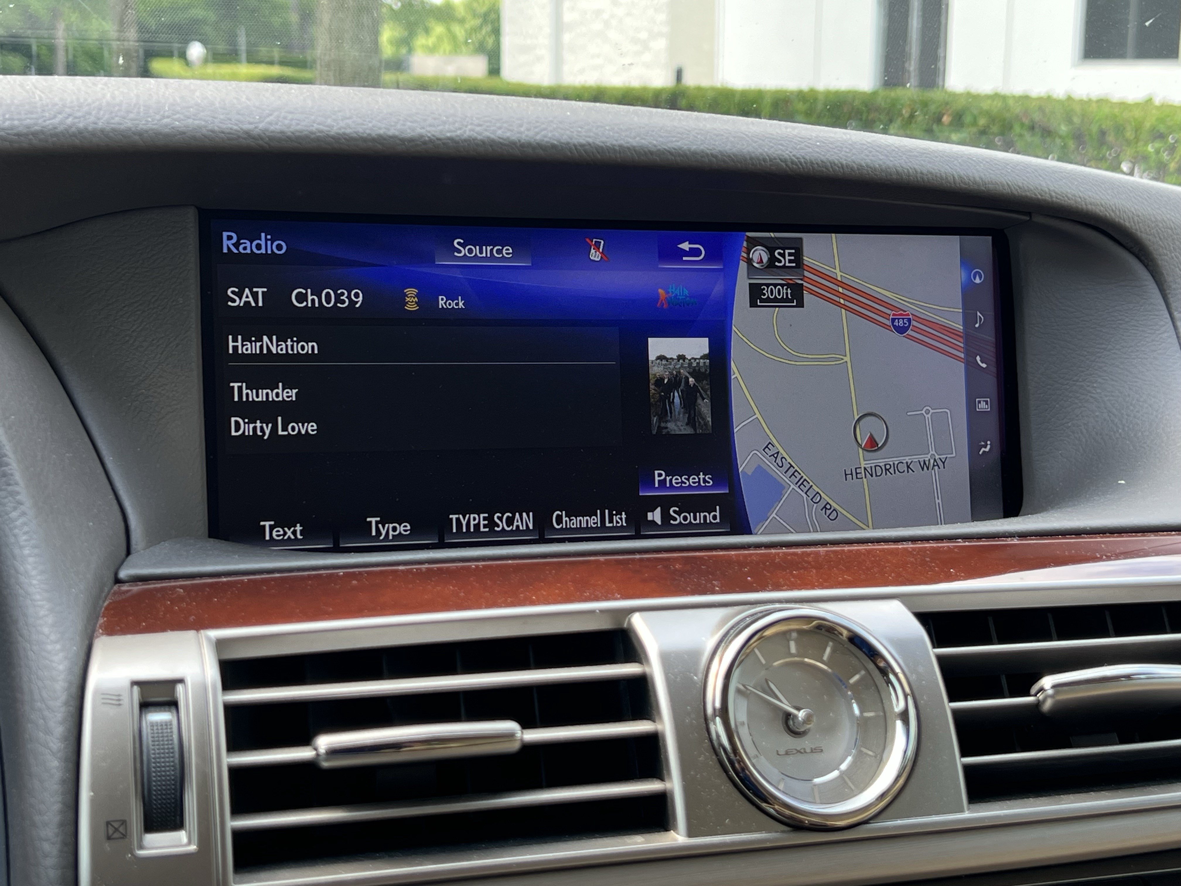 Used 2017 Lexus LS 460 L w/ Ultra Luxury Package RWD image 25