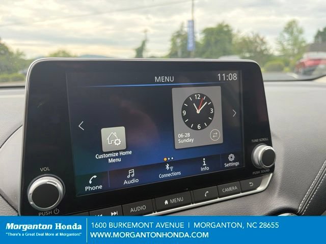 Used 2024 Nissan Sentra SV FWD image 19