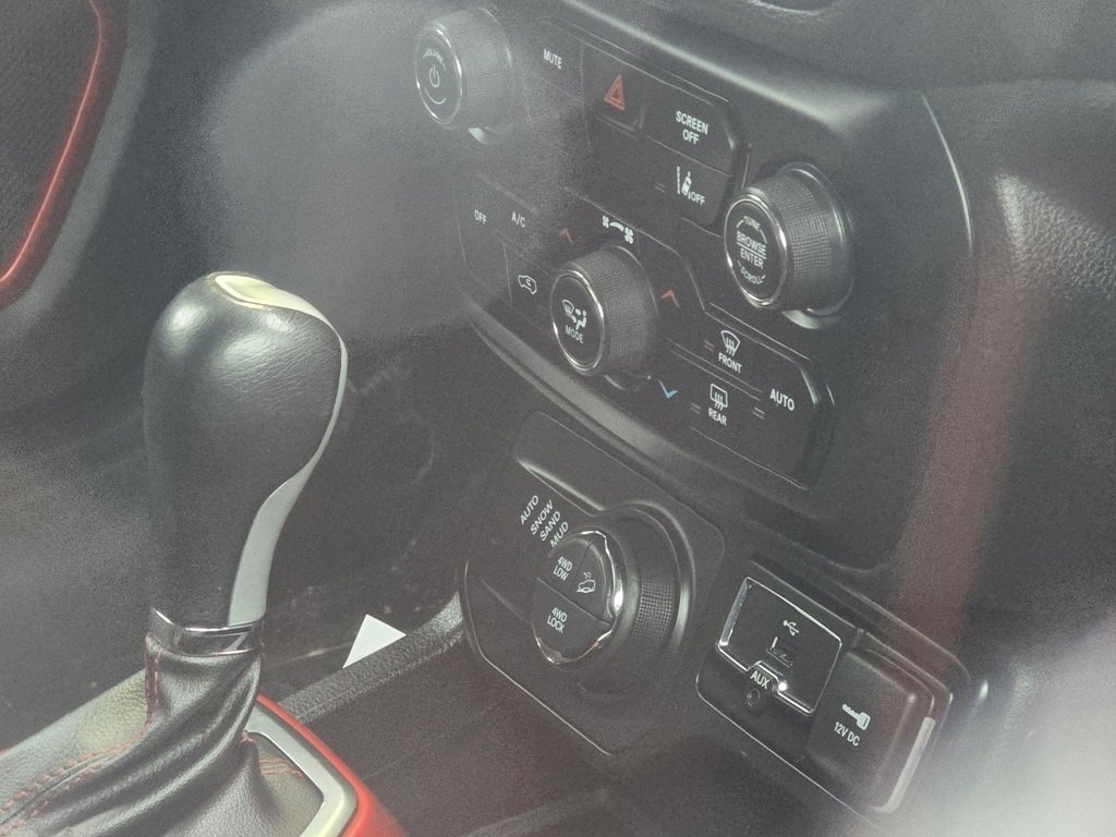 Used 2021 Jeep Renegade Trailhawk image 16