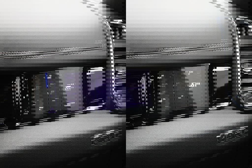 Used 2025 RAM 1500 Laramie w/ Night Edition image 41