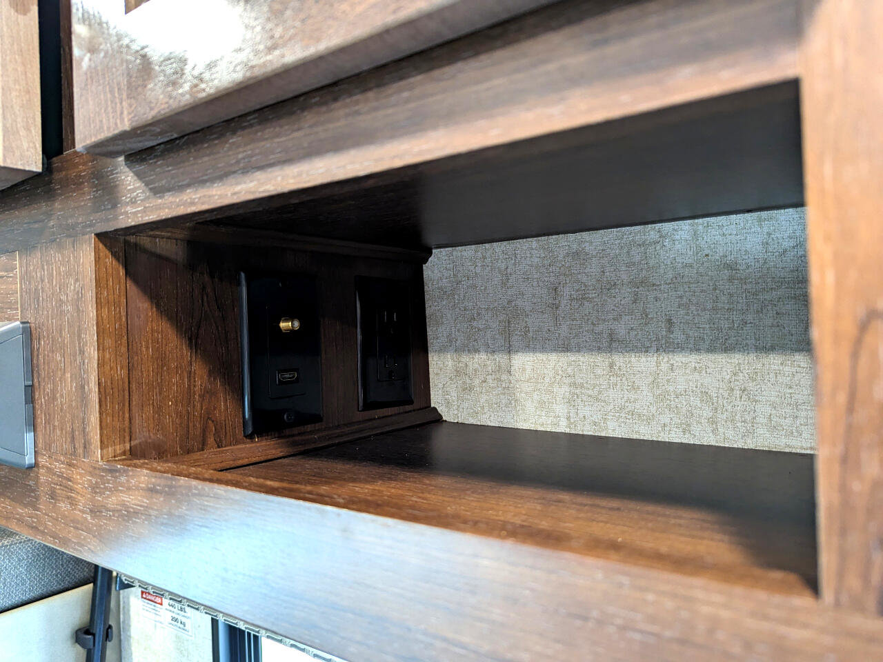 Used 2019 Chevrolet Express 4500 w/ RV Package RWD image 43