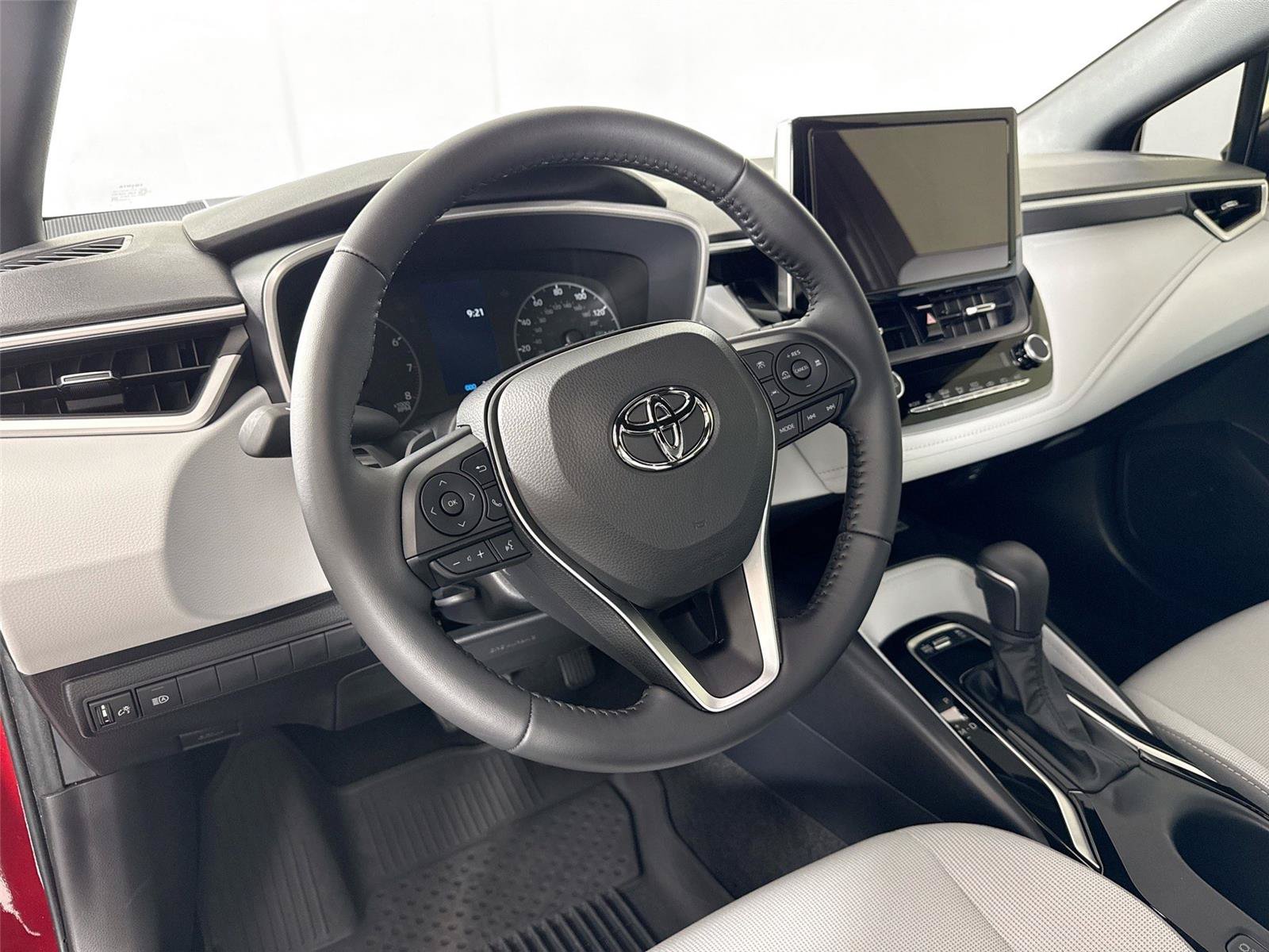 Certified 2026 Toyota Corolla SE FWD image 4