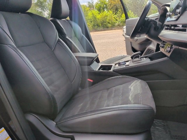 Used 2024 Mitsubishi Outlander SE image 23