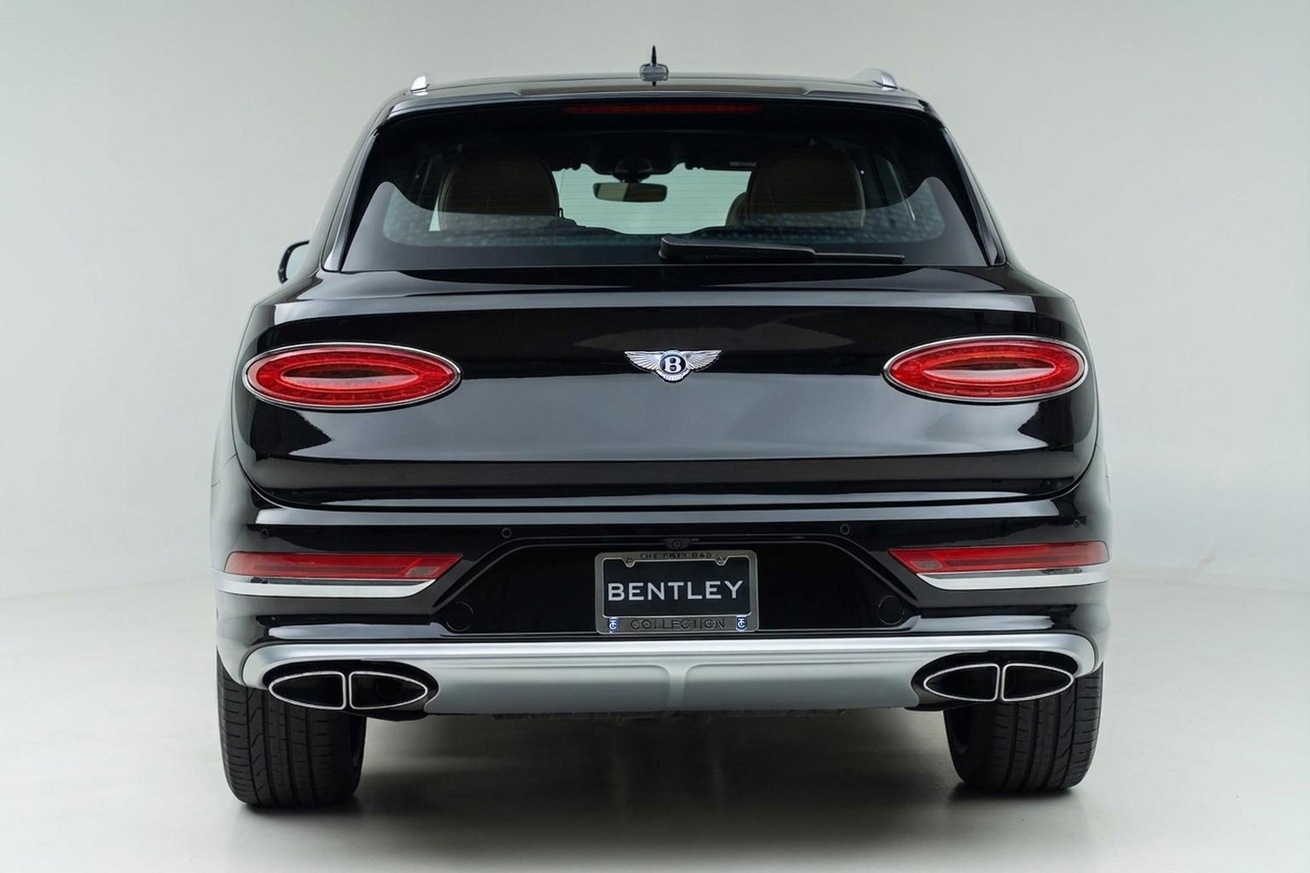 Used 2023 Bentley Bentayga Extended Wheelbase image 14