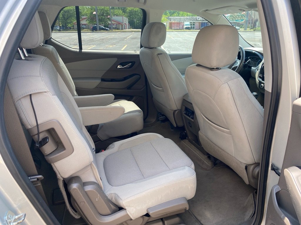 Used 2018 Chevrolet Traverse LT image 23