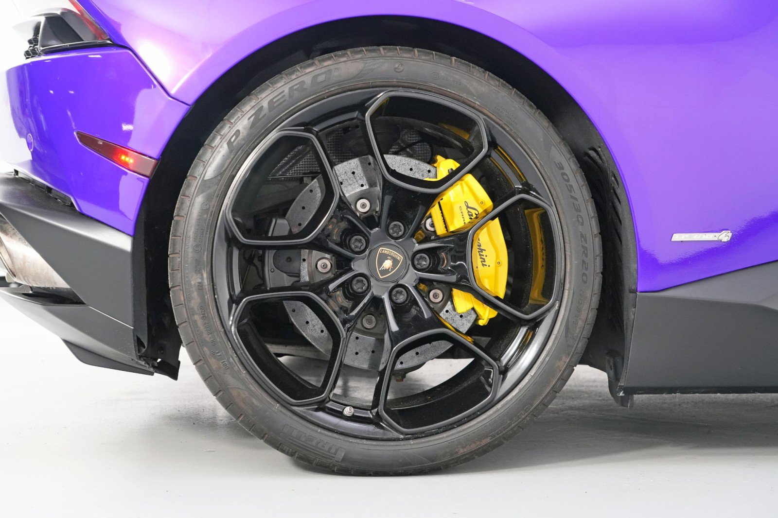 Used 2015 Lamborghini Huracan LP 610-4 AWD/4WD image 45