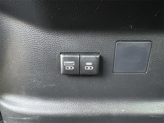 Used 2022 Toyota Tundra Limited image 15