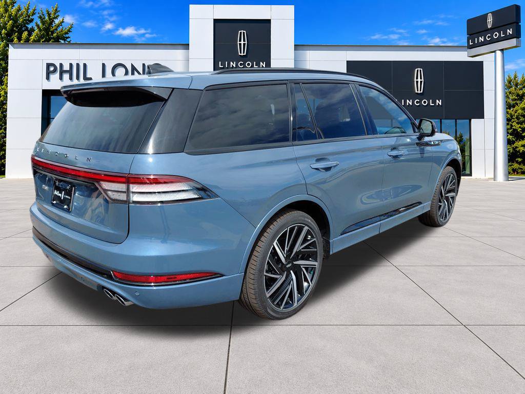 New 2026 Lincoln Aviator Black Label w/ Jet Appearance Package AWD/4WD image 9